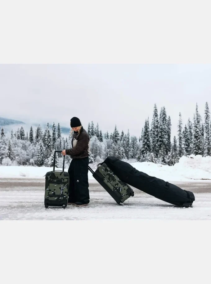 Burton 4-Wheel Flight Deck 38L reisebag