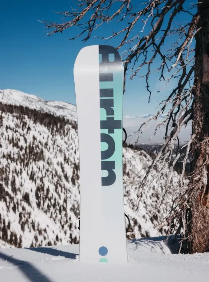 Burton Custom Camber snowboard for menn (2. kvalitet) Burton Custom Camber snowboard for menn (2. kvalitet)