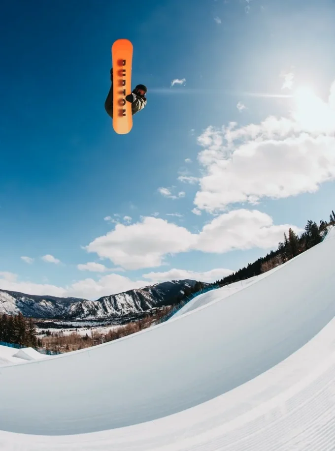 Burton Custom Camber snowboard for menn