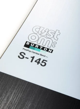 Burton Custom Smalls Camber snowboard for barn