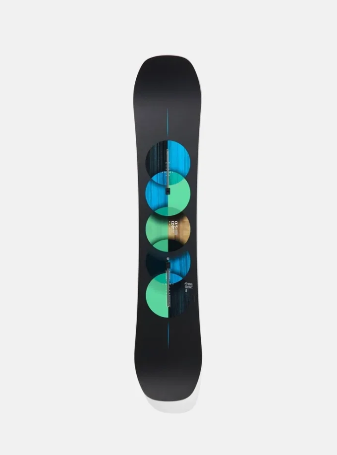 Burton Custom Smalls Camber snowboard for barn