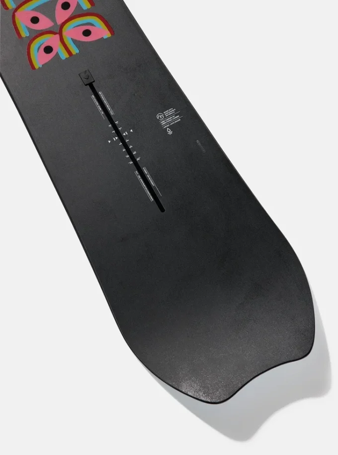 Burton Deep Thinker Camber snowboard for menn Burton Deep Thinker Camber snowboard for menn
