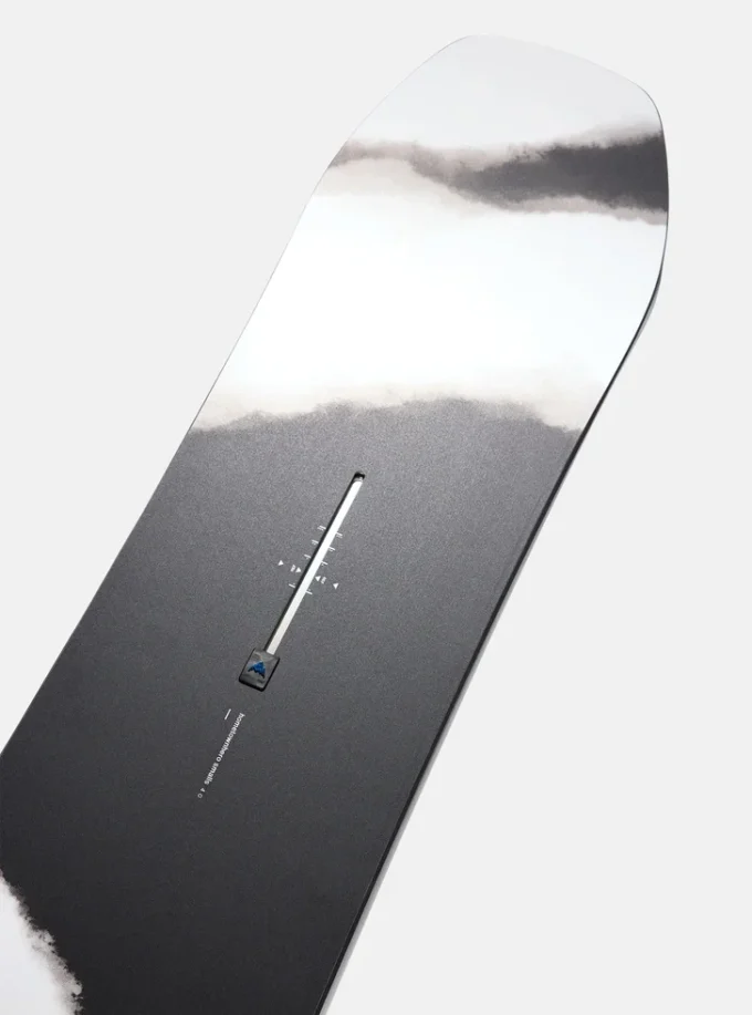 Burton Family Tree Hometown Hero Smalls Camber snowboard for barn