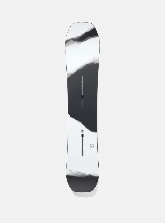 Burton Family Tree Hometown Hero Smalls Camber snowboard for barn