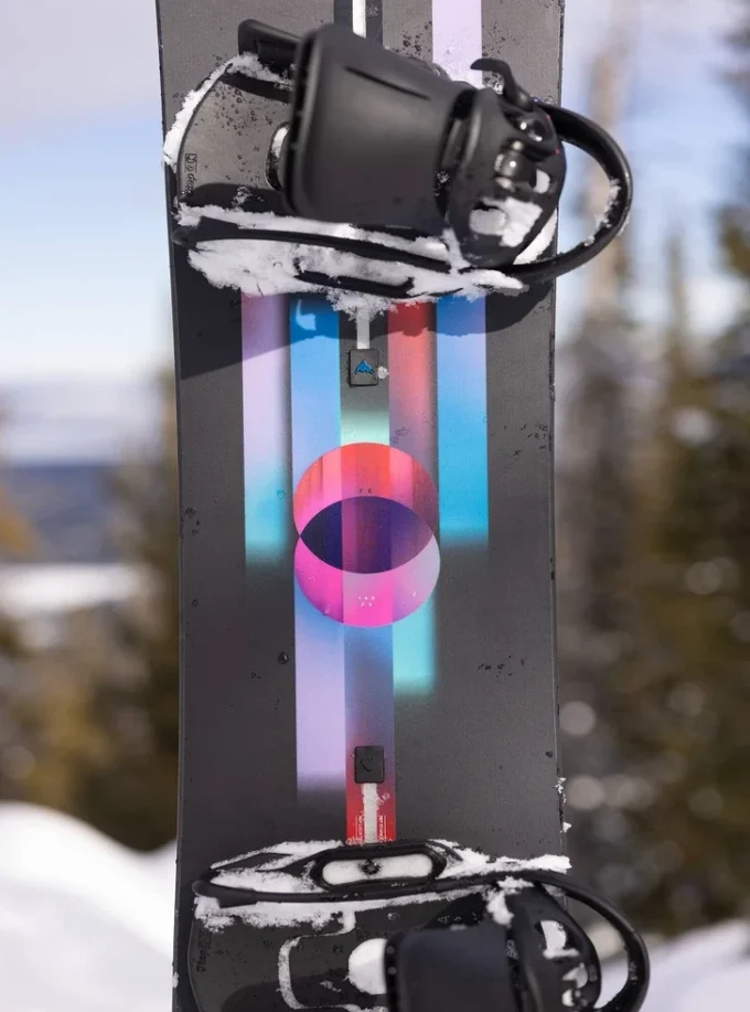 Burton Feelgood Flying V snowboard for kvinner Burton Feelgood Flying V snowboard for kvinner