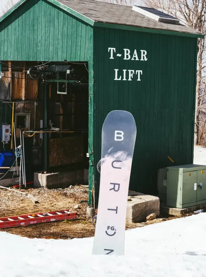 Burton Feelgood Flying V snowboard for kvinner Burton Feelgood Flying V snowboard for kvinner