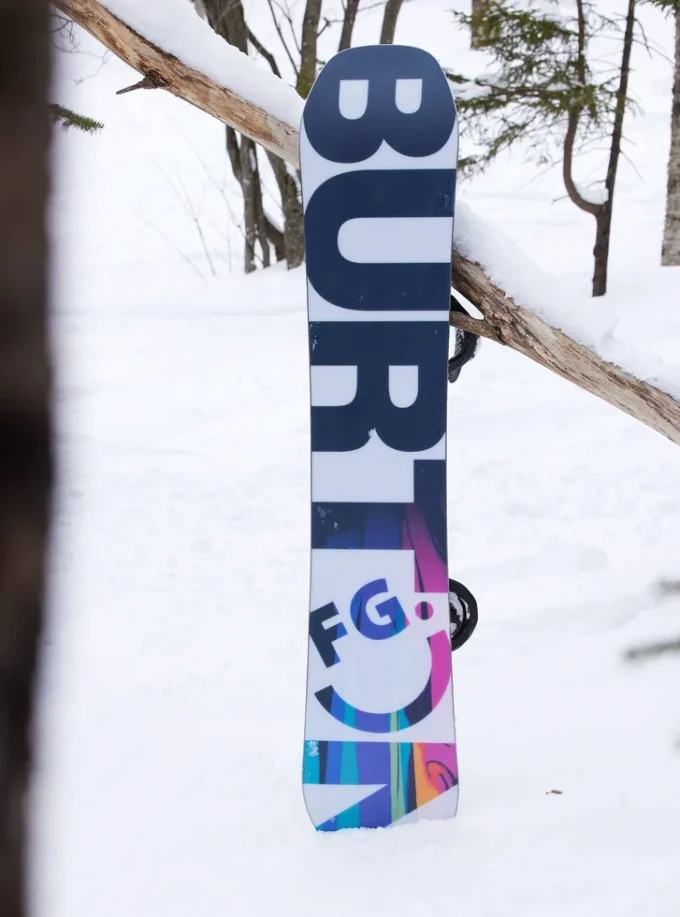 Burton Feelgood Flying V snowboard for kvinner Burton Feelgood Flying V snowboard for kvinner