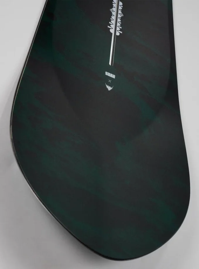 Burton Fish 3D Directional Flat Top snowboard for menn