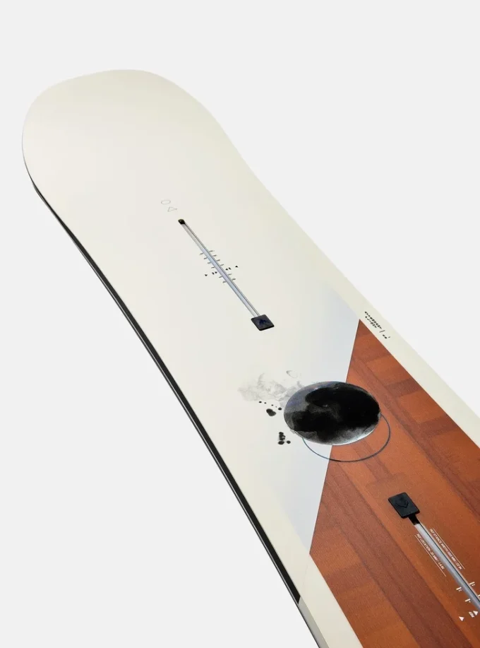 Burton Flight Attendant Camber snowboard for menn Burton Flight Attendant Camber snowboard for menn