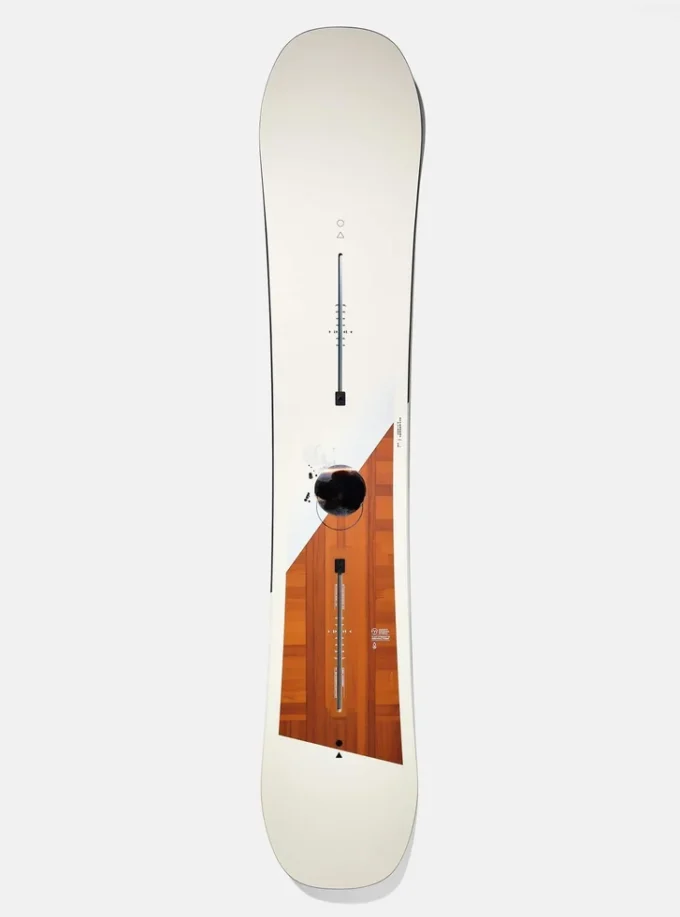 Burton Flight Attendant Camber snowboard for menn Burton Flight Attendant Camber snowboard for menn