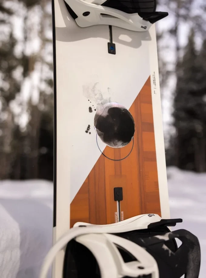 Burton Flight Attendant Camber snowboard for menn Burton Flight Attendant Camber snowboard for menn