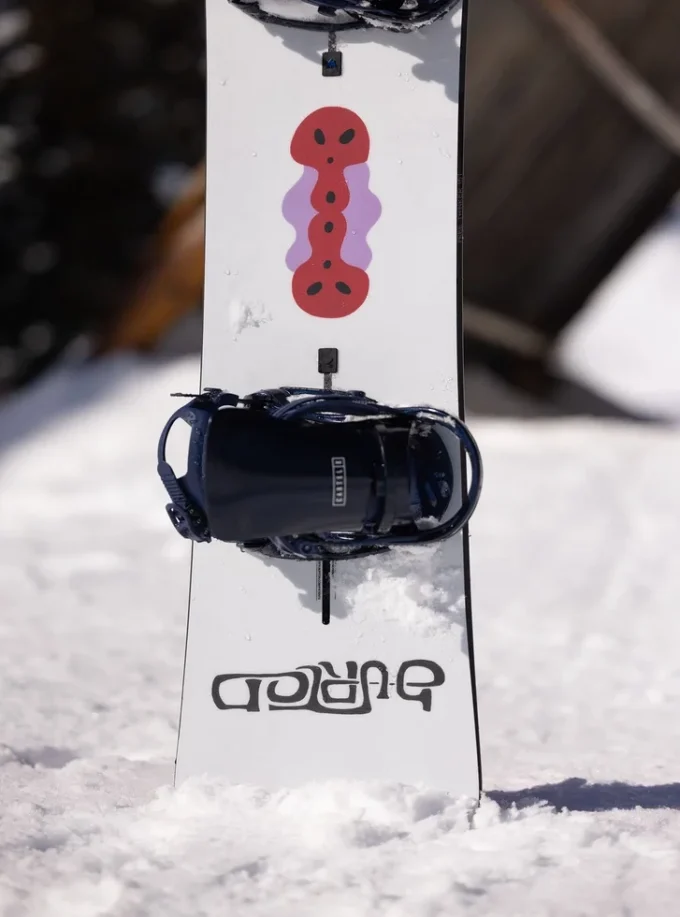 Burton Free Thinker Camber snowboard for menn Burton Free Thinker Camber snowboard for menn