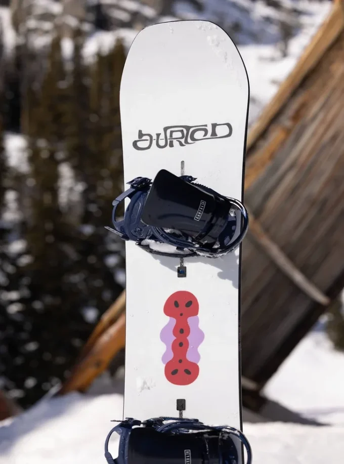 Burton Free Thinker Camber snowboard for menn Burton Free Thinker Camber snowboard for menn