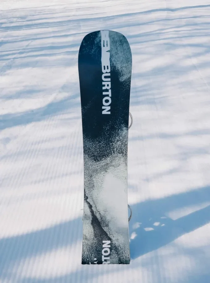 Burton Instigator Flat Top Snowboard for menn Burton Instigator Flat Top Snowboard for menn