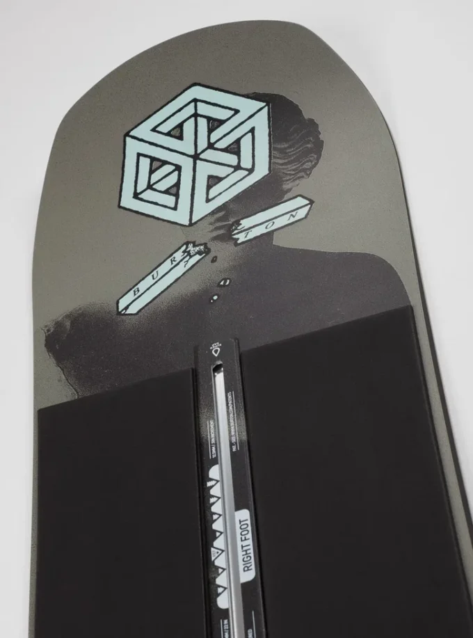 Burton Name Dropper Camber snowboard for menn Burton Name Dropper Camber snowboard for menn