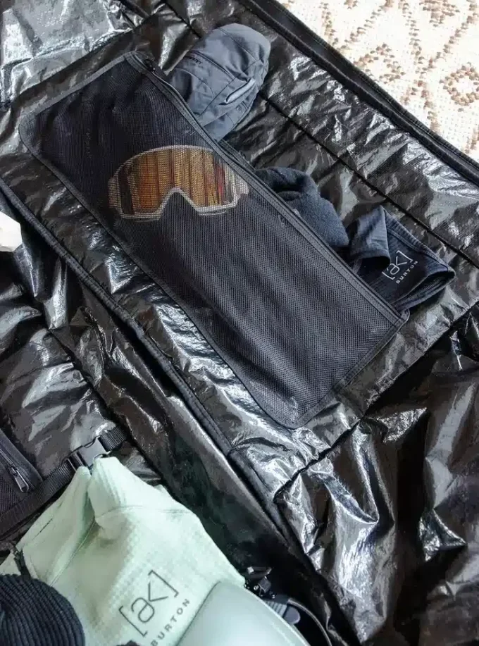 Burton Wheelie Flight Attendant snowboardbag Burton Wheelie Flight Attendant snowboardbag