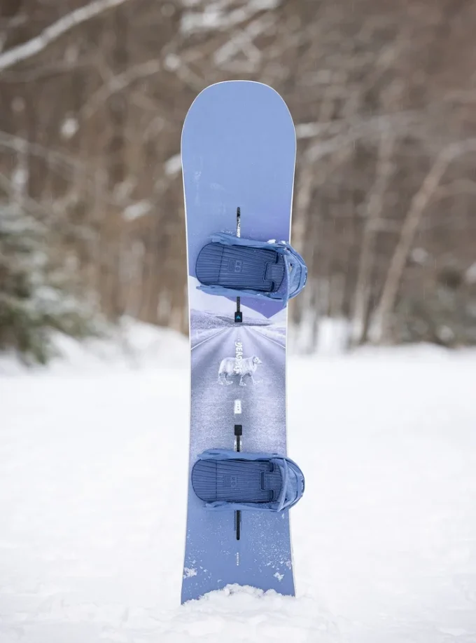Burton Yeasayer Flat Top snowboard for kvinner Burton Yeasayer Flat Top snowboard for kvinner