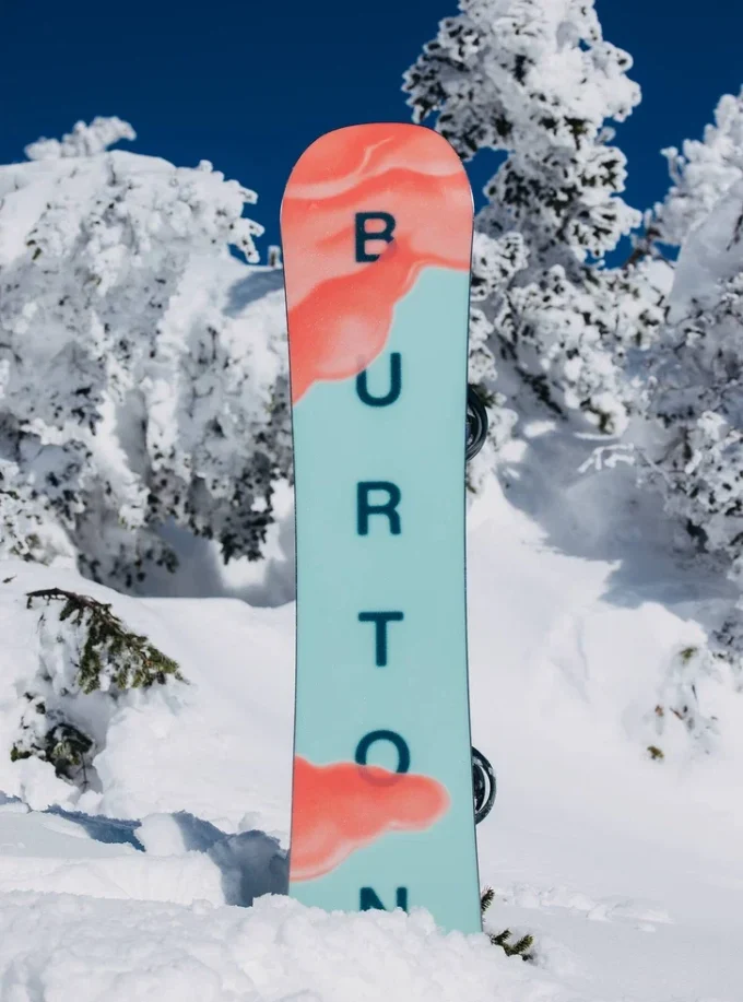 Burton Yeasayer Flying V snowboard for kvinner