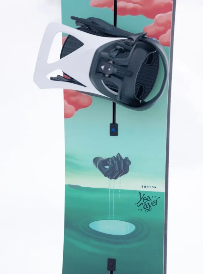 Burton Yeasayer Flying V snowboard for kvinner